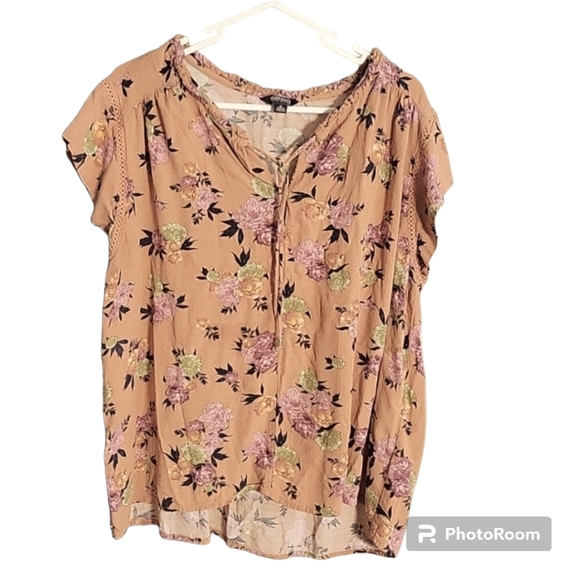 Buffalo David Bitton Tops - Buffalo David Bitton Floral Blouse